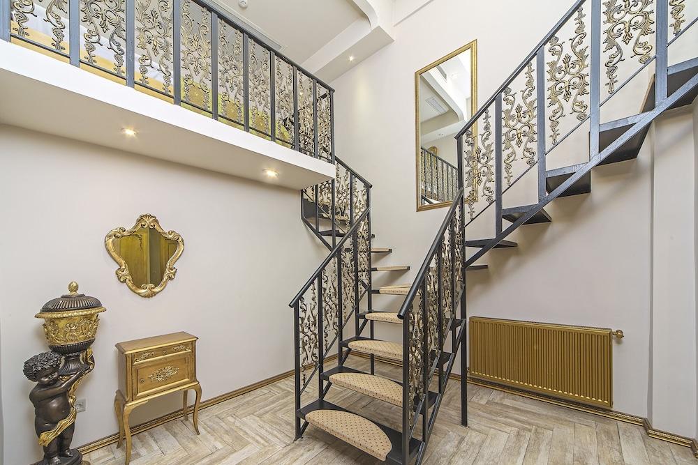 Artdeco Hotel