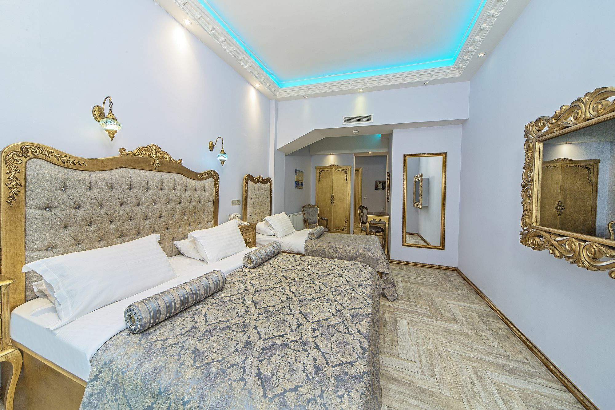 Hotel Artdeco 3*
